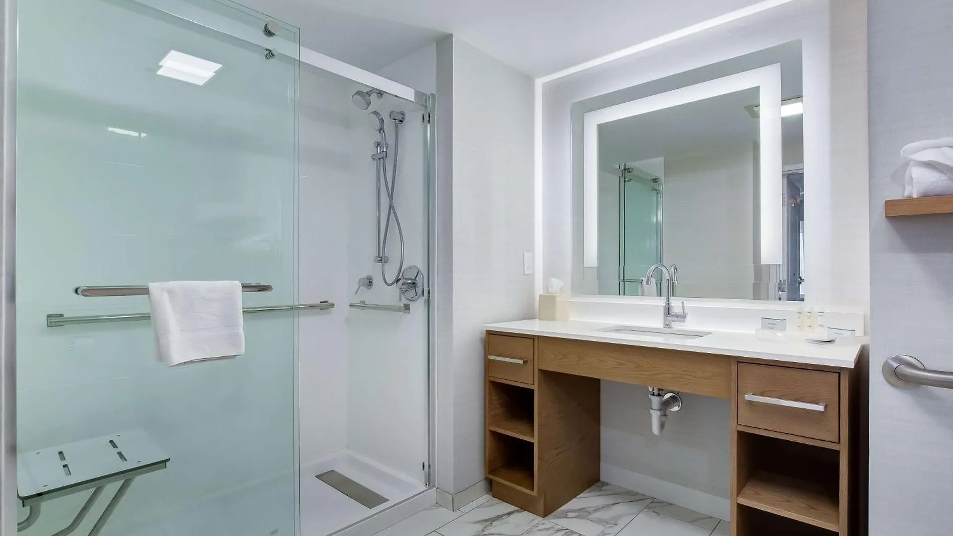 מלון Homewood Suites By Hilton Louisville-East